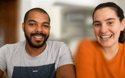 Alice e Andre, della startup “Tartuforosa”, immaginano il libro “Mobilità sicura per cani disabili”, con La Favola del Successo
